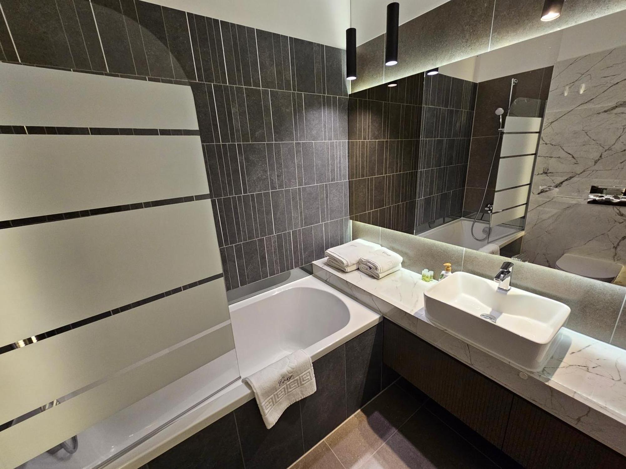 Urban Luxury Flats - Cozy Apartments At Coresi Mall #براشوف المظهر الخارجي الصورة