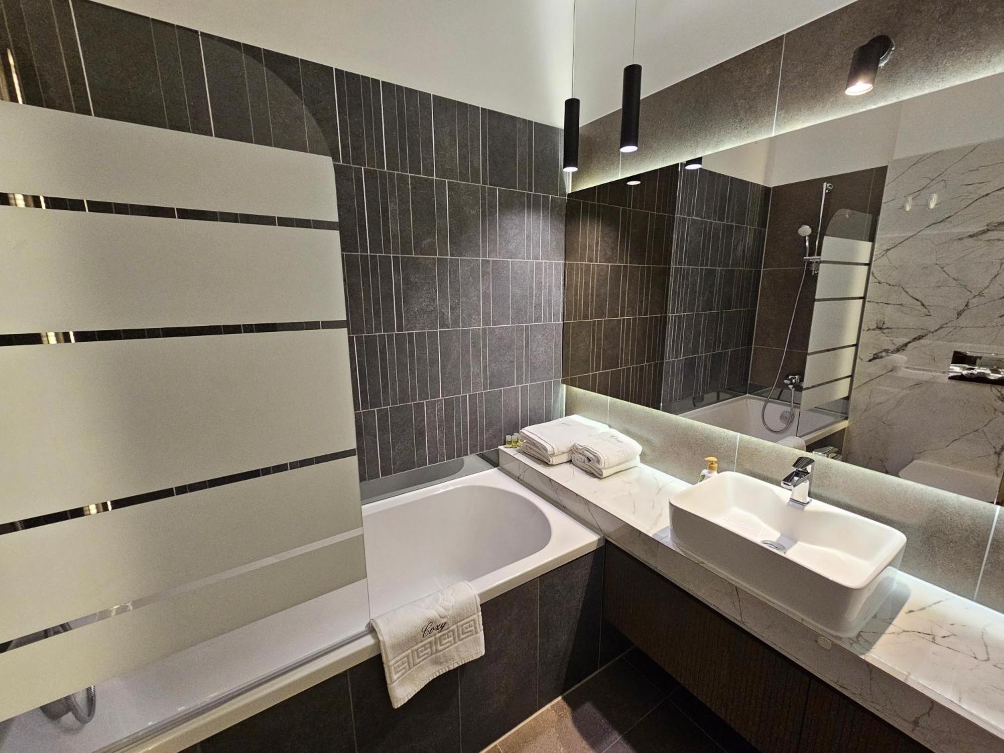 Urban Luxury Flats - Cozy Apartments At Coresi Mall #براشوف المظهر الخارجي الصورة